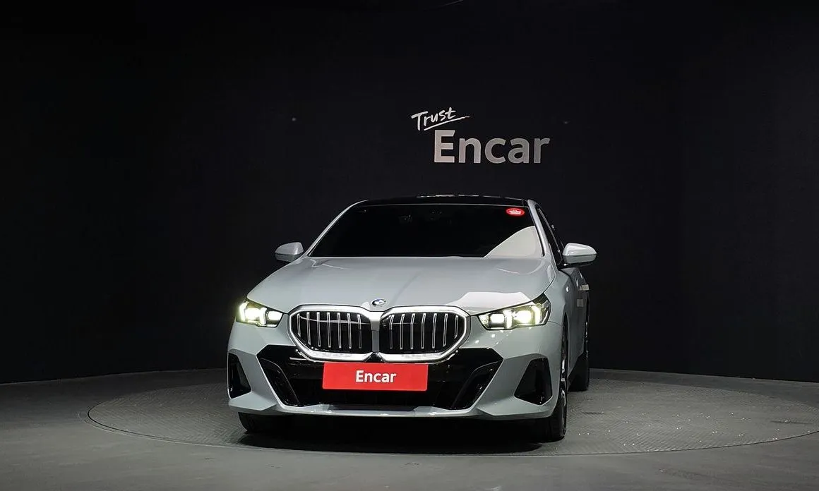 BMW 5-Series 2024 из KR, фото 4