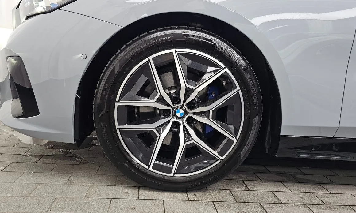 BMW 5-Series 2024 из KR, фото 7