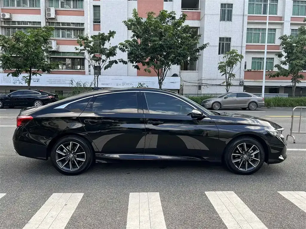 Honda Inspire 2023 из CN, фото 9