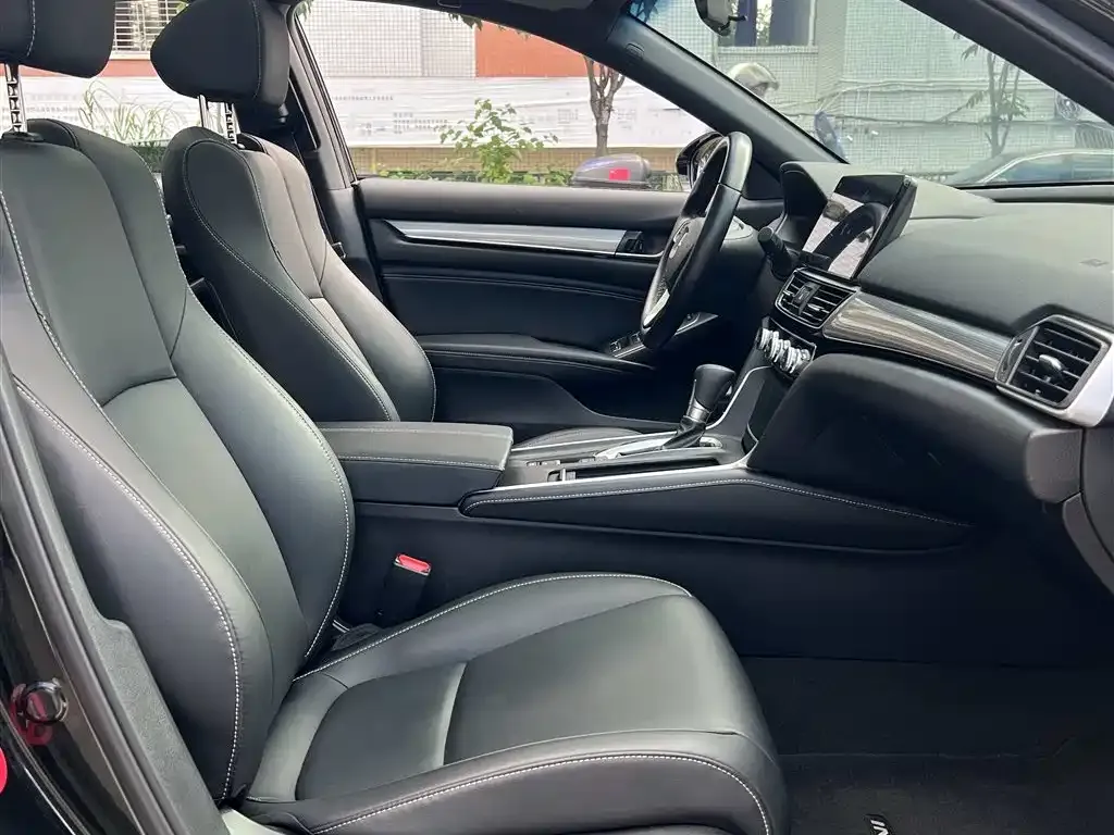 Honda Inspire 2023 из CN, фото 2