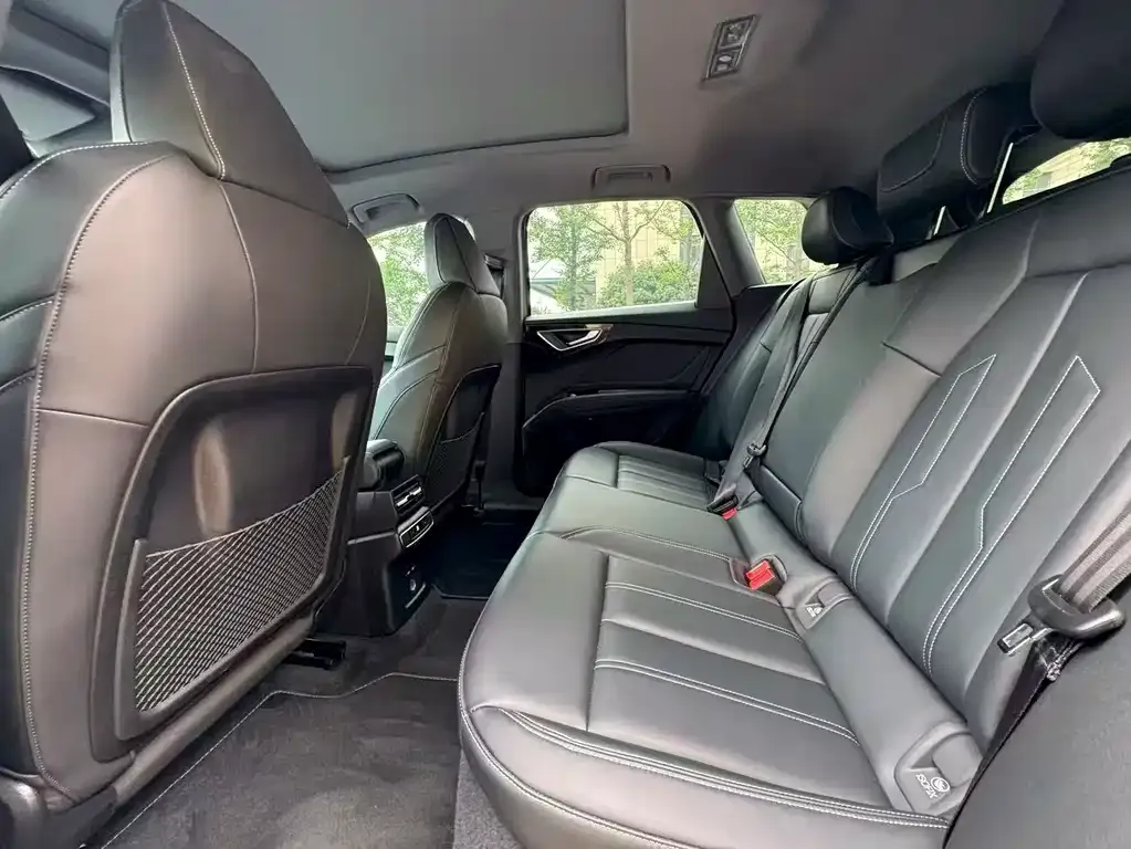 Audi Q4 e-tron 2024 из CN, фото 2