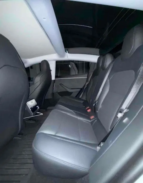 Tesla Model 3 2024 из KR, фото 4