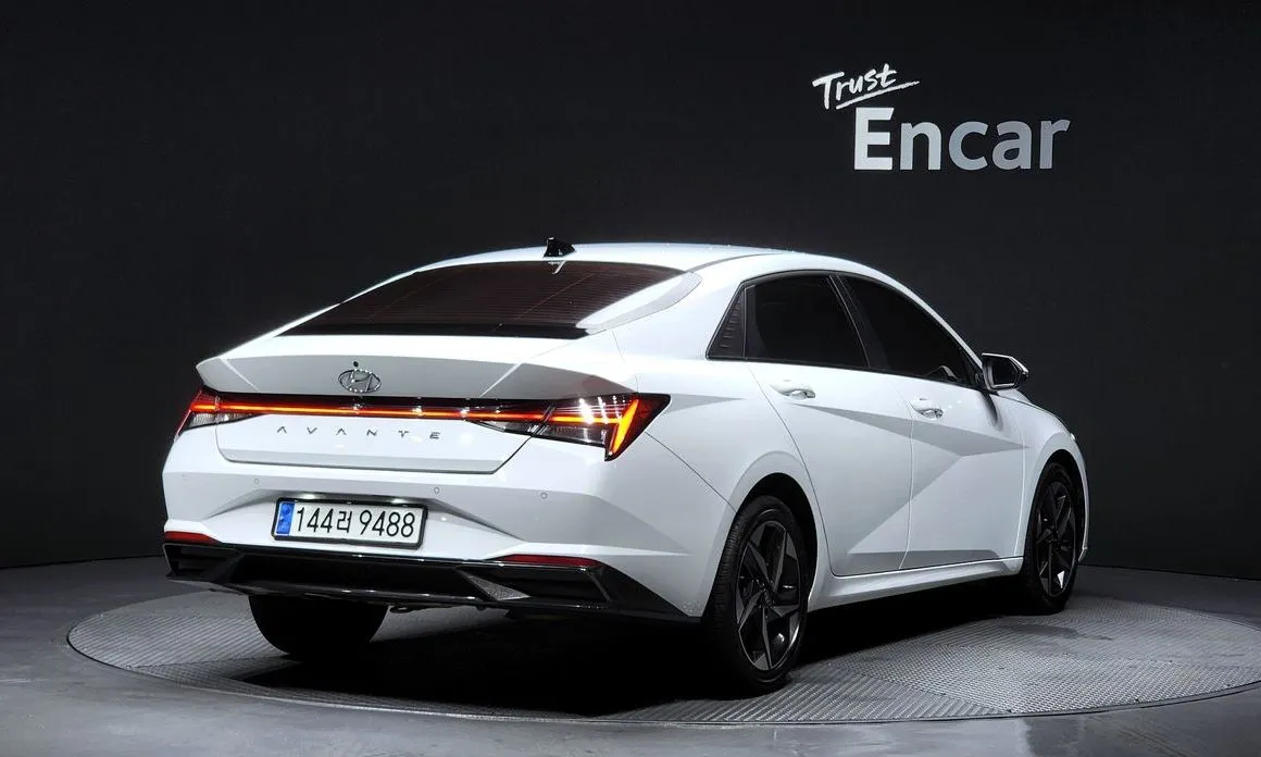 Hyundai AVANTE — фото 2