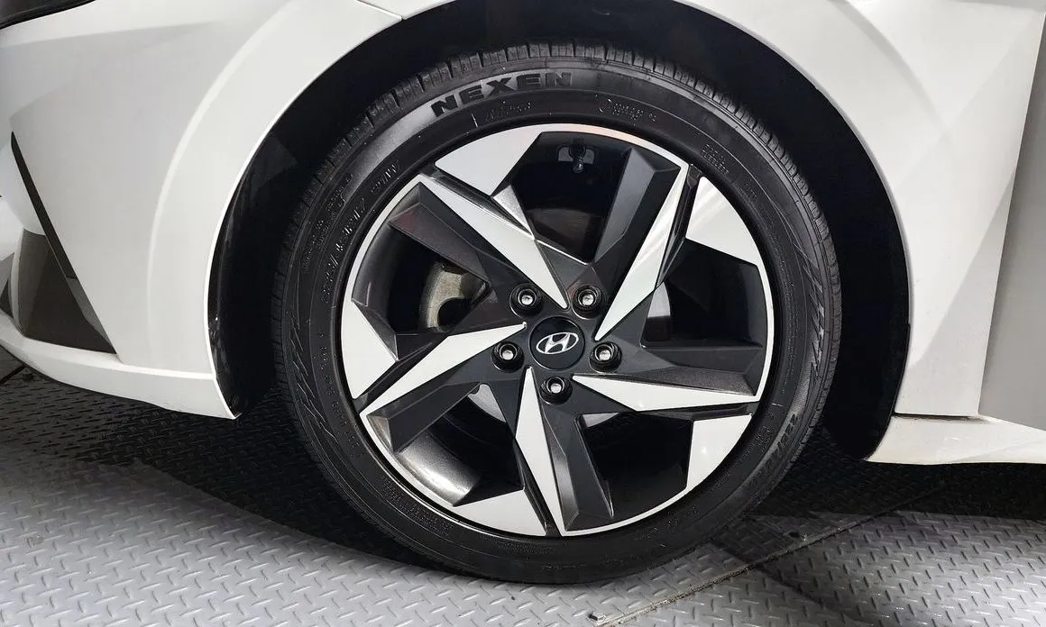 Hyundai AVANTE — фото 6