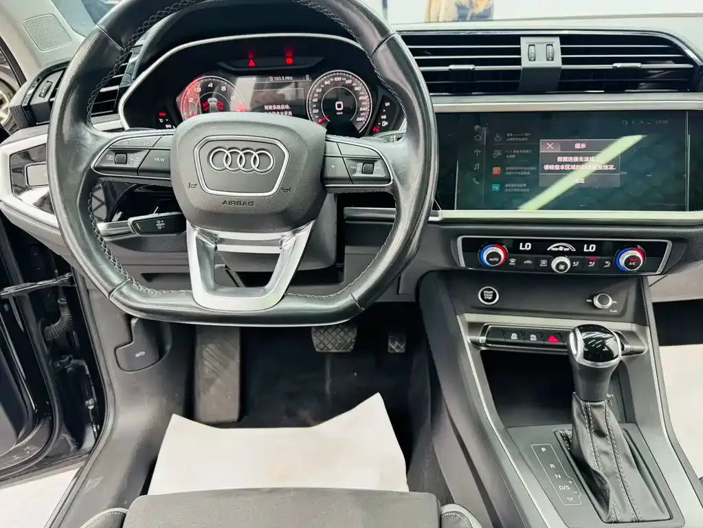 Audi Q3 — фото 6