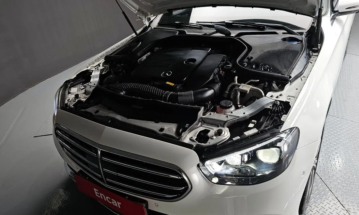 Mercedes-Benz E-Class 2023 из KR, фото 9