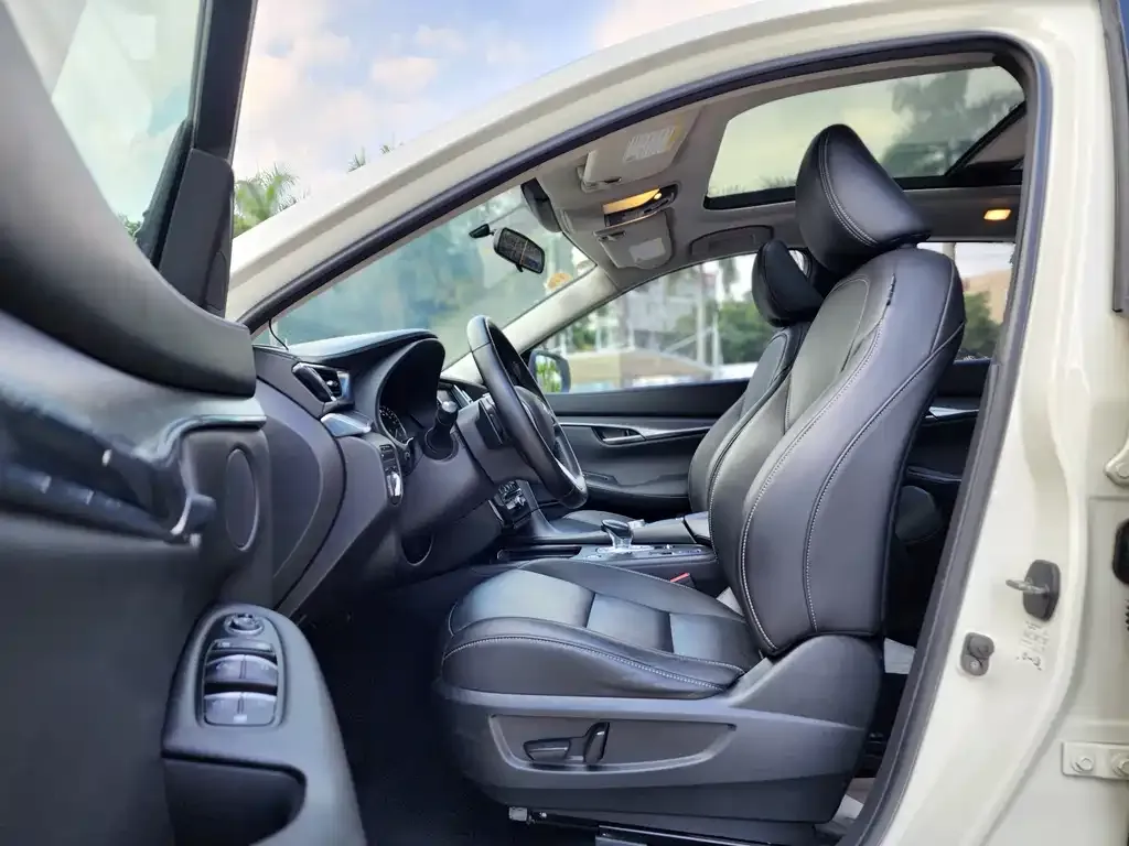 Infiniti QX50 2021 из CN, фото 8