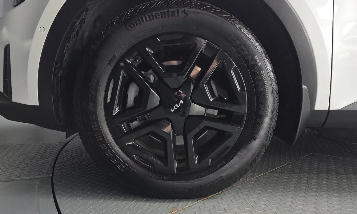 Kia Sorento — фото 3