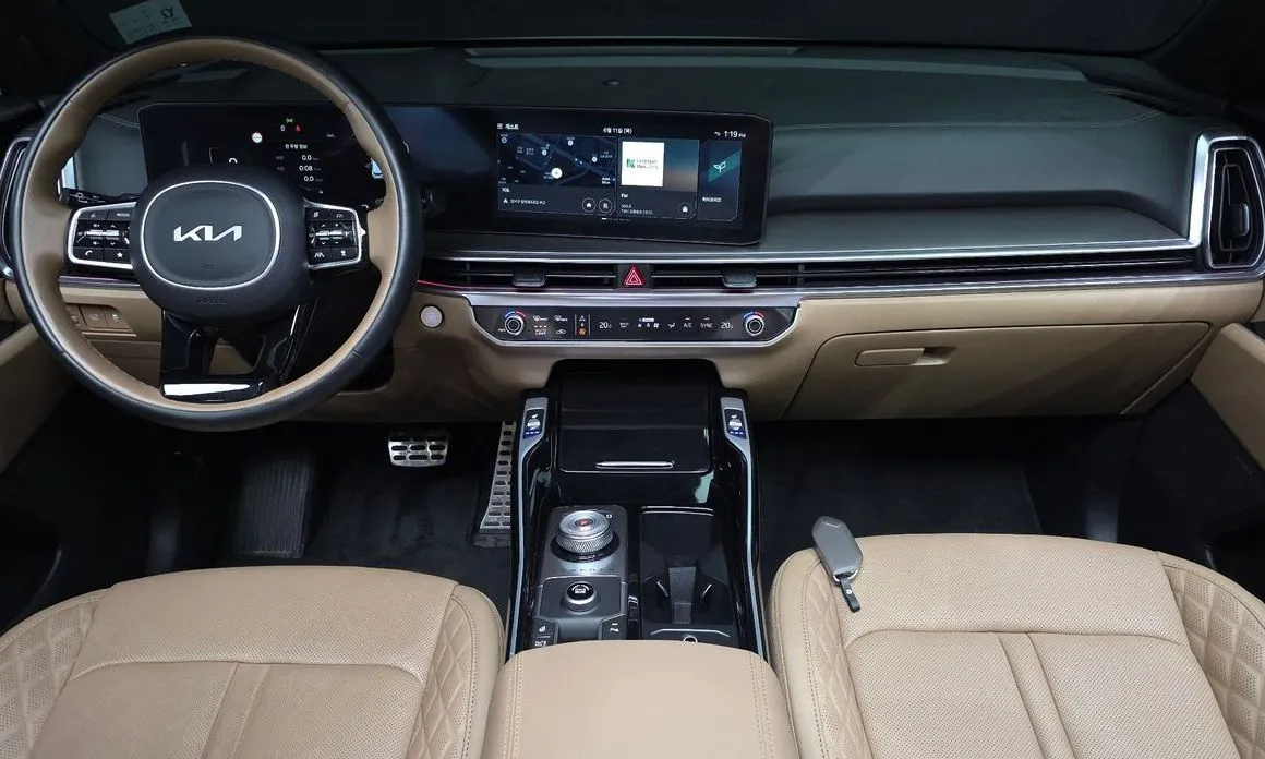 Kia Sorento — фото 8