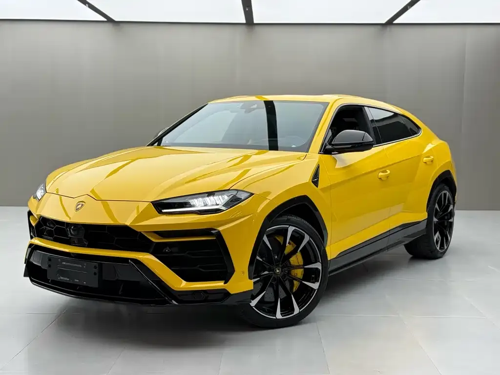 Lamborghini Urus — фото 1