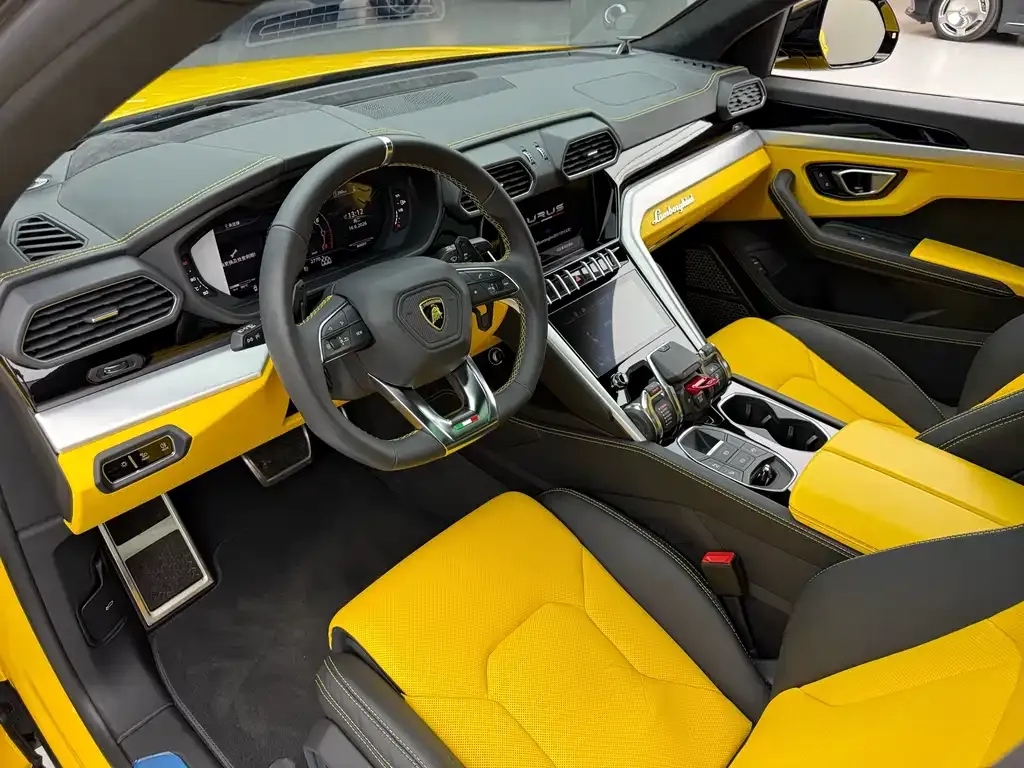 Lamborghini Urus — фото 8