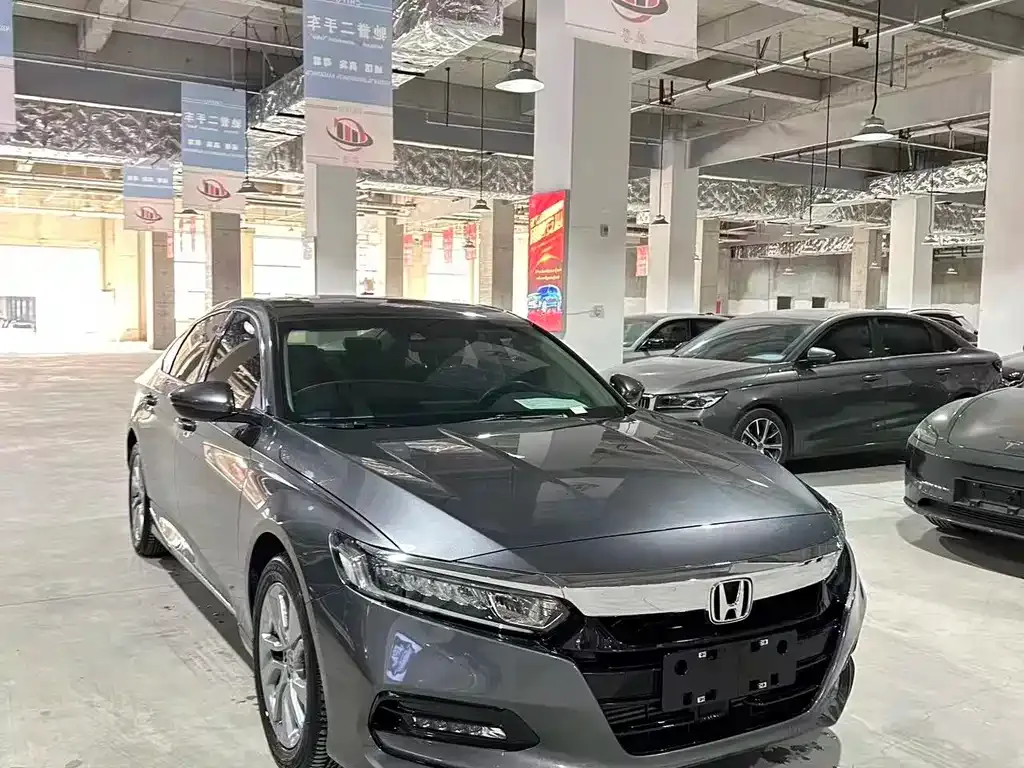 Honda Accord — фото 8