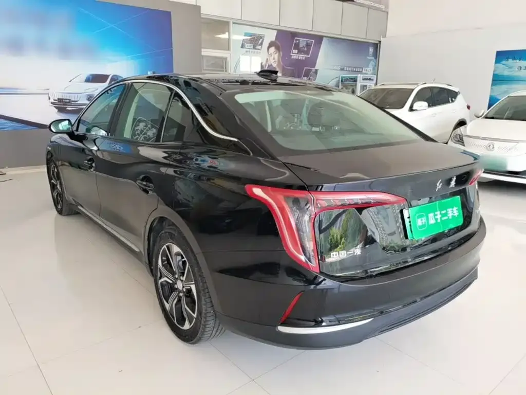 Hongqi E-QM5 — фото 8