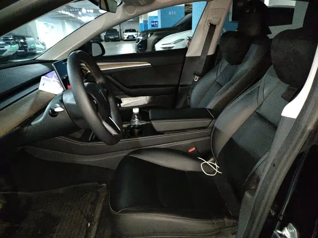 Tesla Model 3 — фото 10