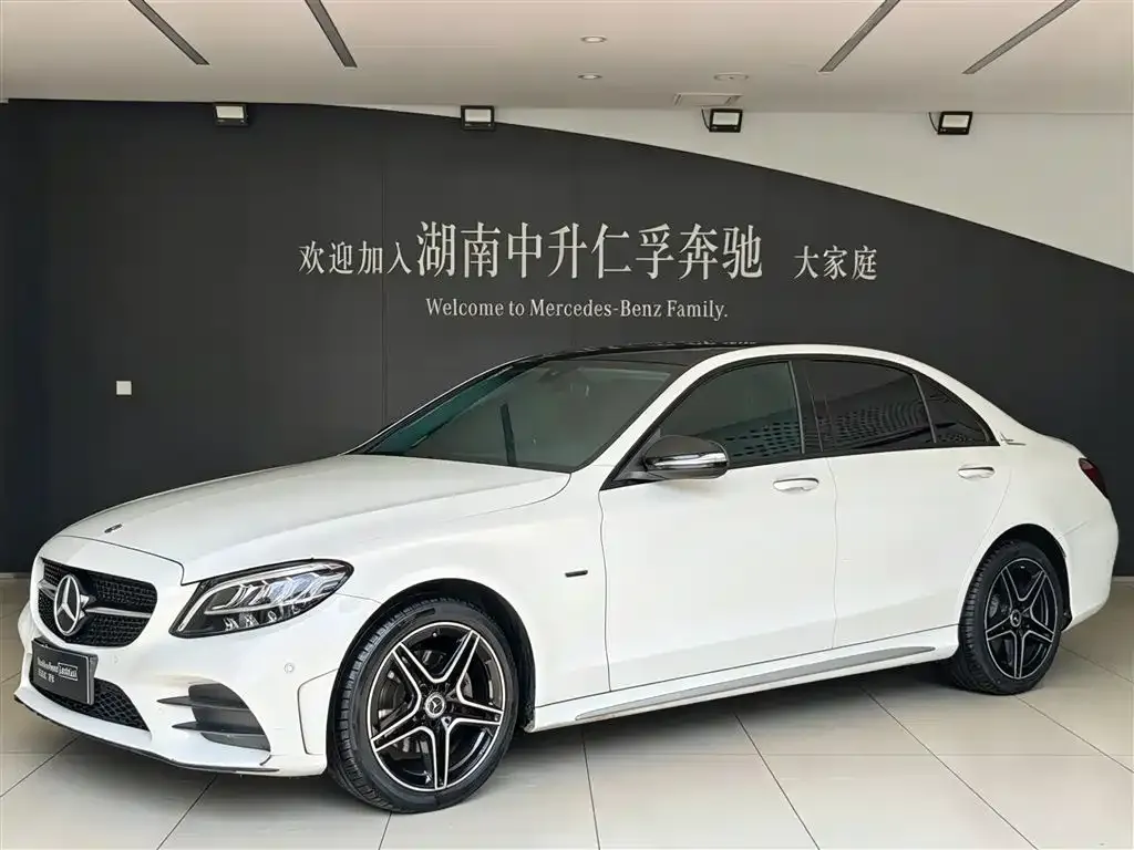 Mercedes-Benz C-Class — фото 1