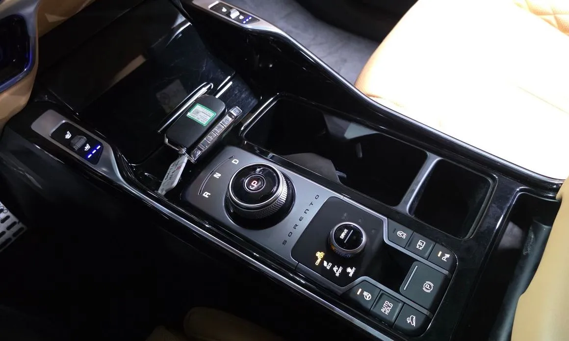 Kia Sorento — фото 4