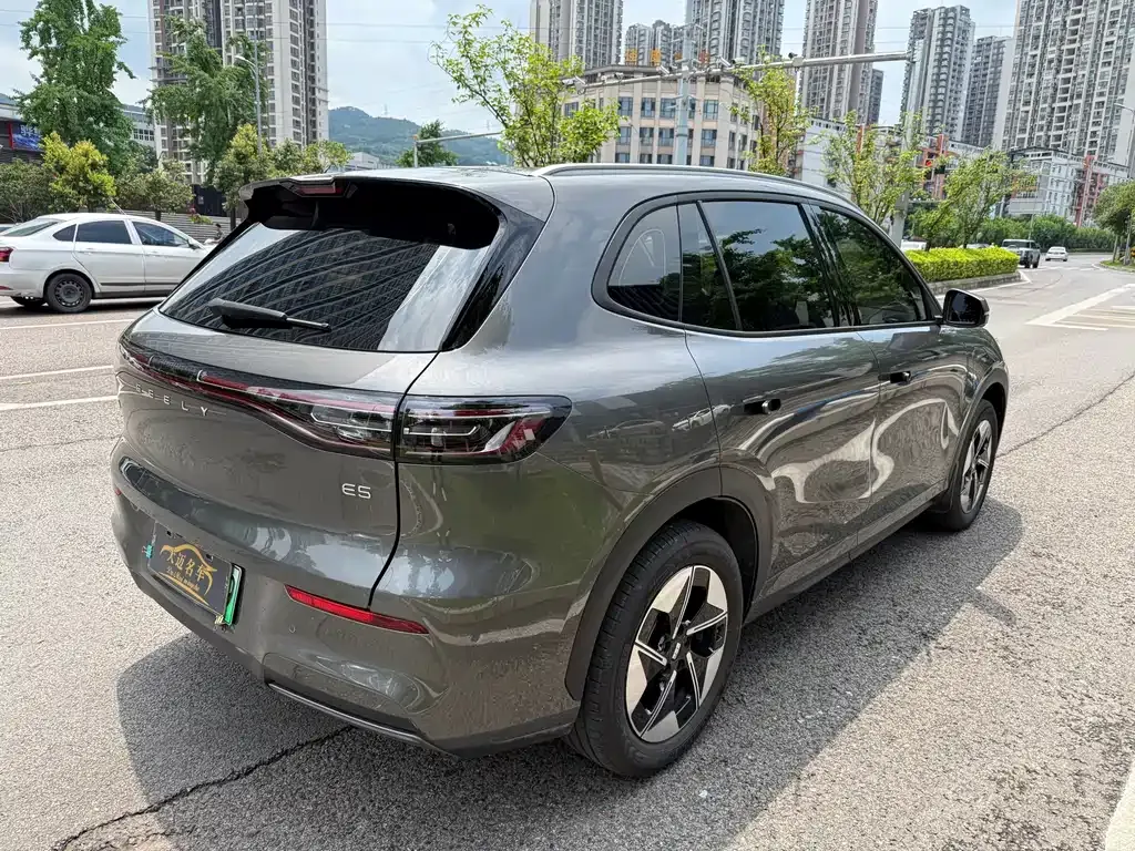 Geely Galaxy E5 — фото 2