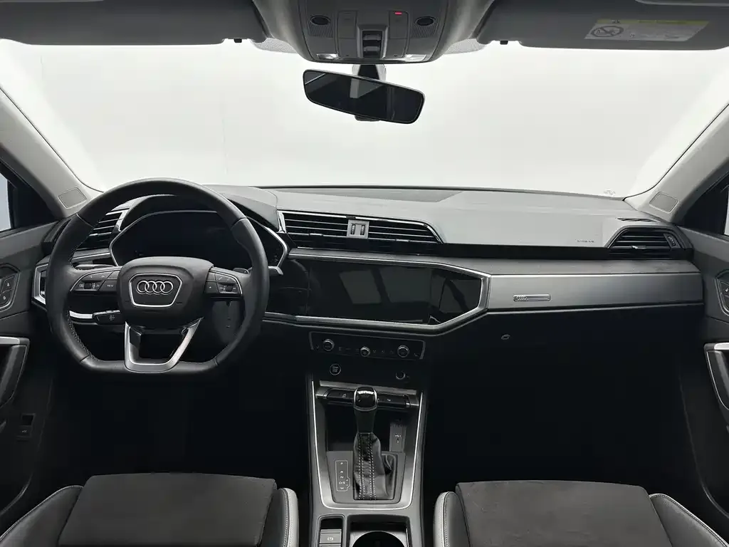 Audi Q3 — фото 4