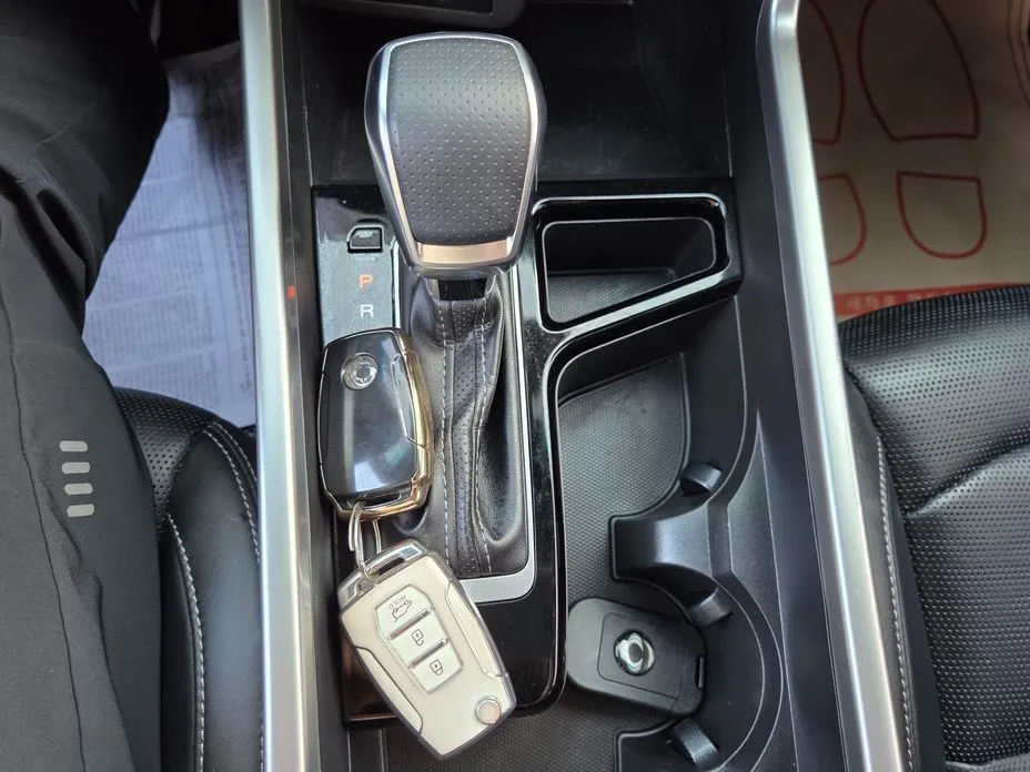 KG Mobility (Ssangyong) Torres — фото 9