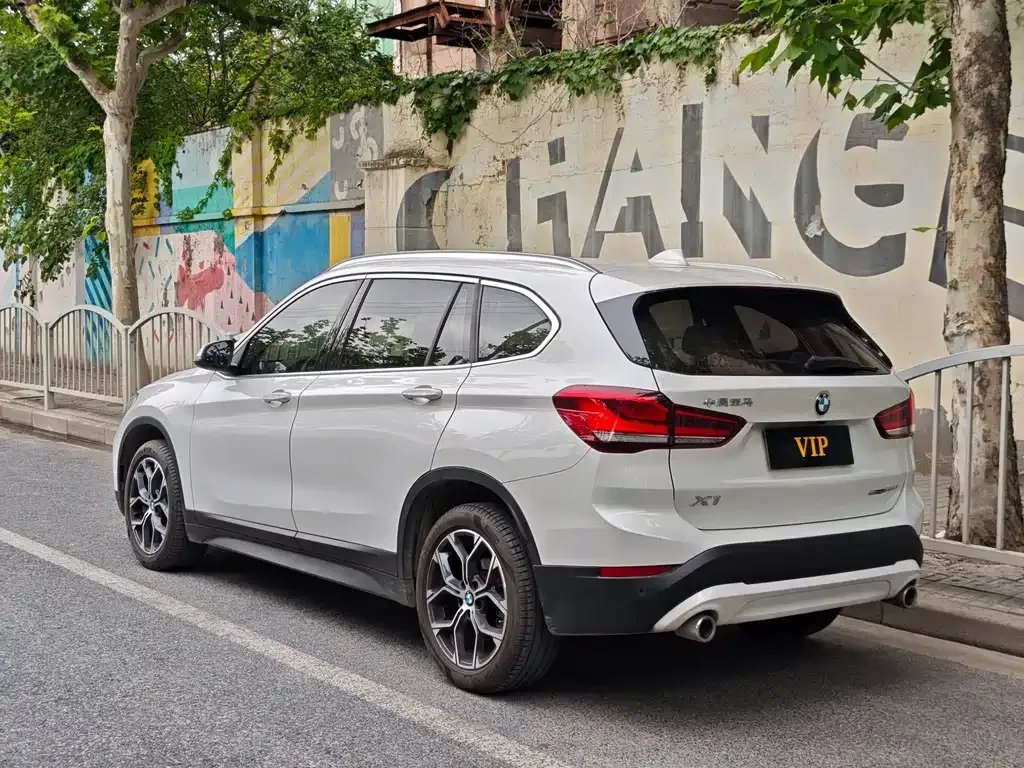 BMW X1 — фото 7