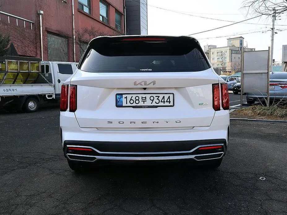 Kia Sorento — фото 5