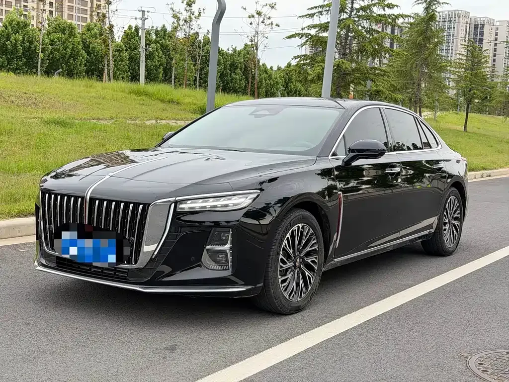 Hongqi H5 — фото 1