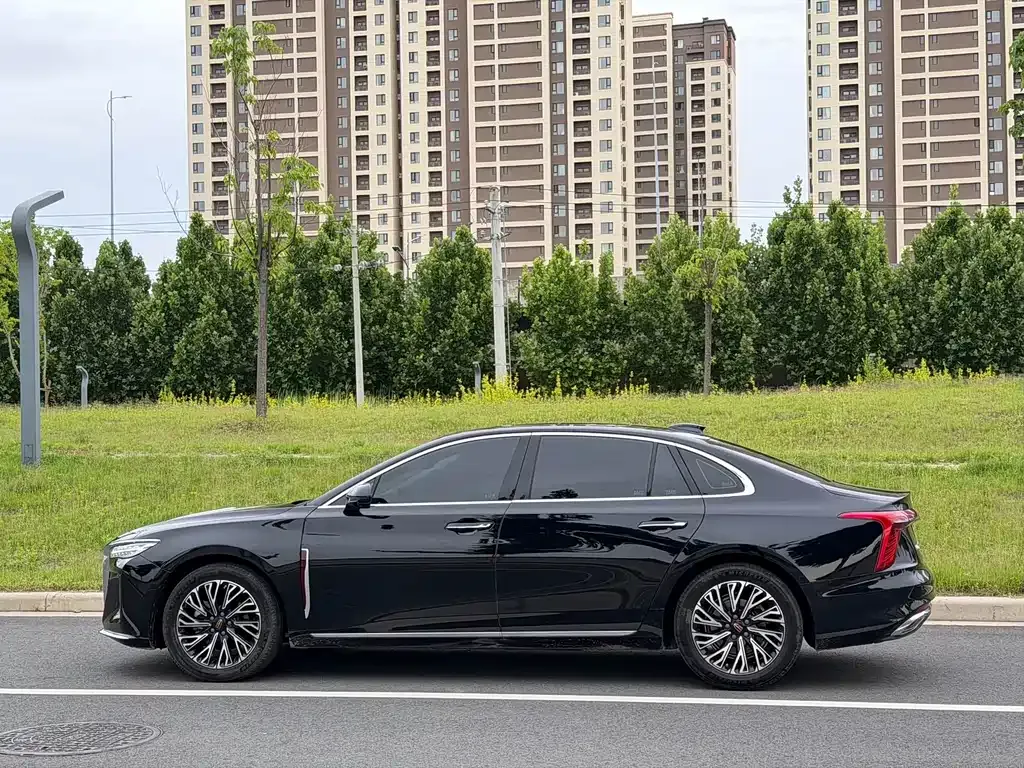 Hongqi H5 — фото 2