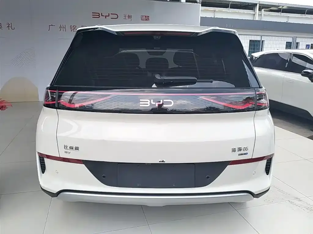 BYD Hiace 05 EV — фото 4