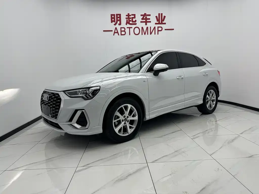Audi Q3 Sportback — фото 1