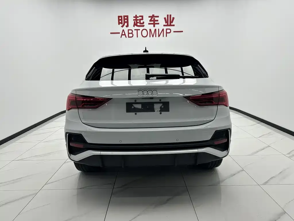 Audi Q3 Sportback — фото 8