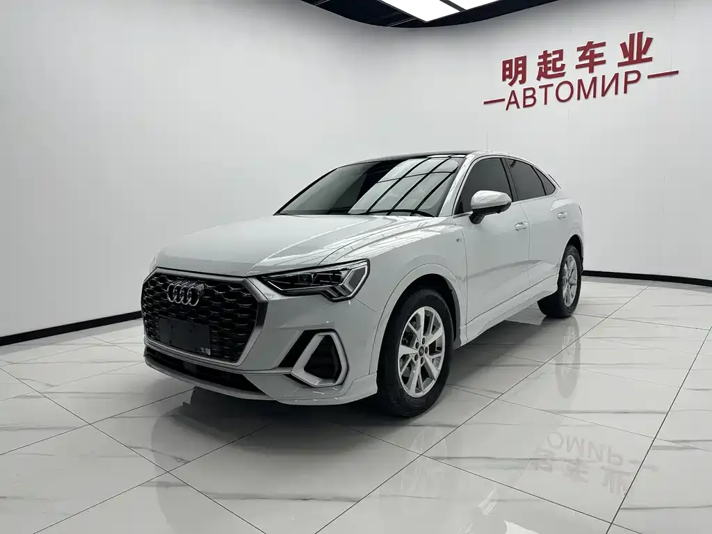 Audi Q3 Sportback — фото 10