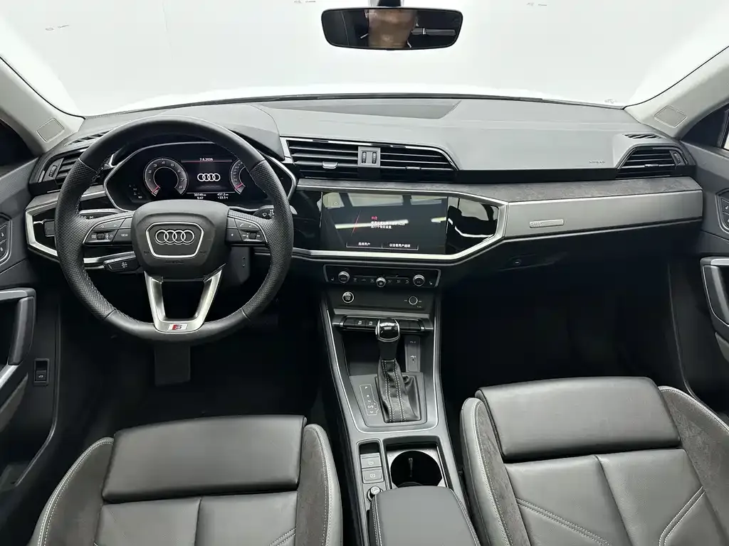 Audi Q3 Sportback — фото 9
