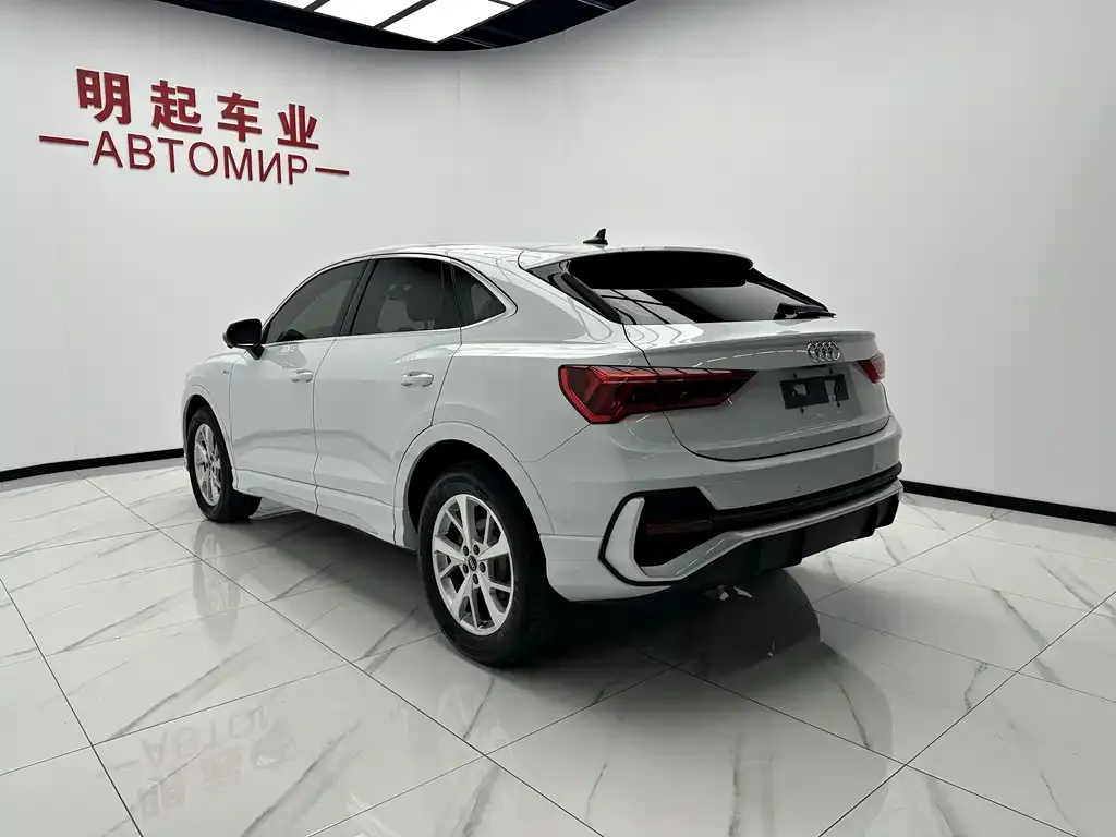 Audi Q3 Sportback — фото 7