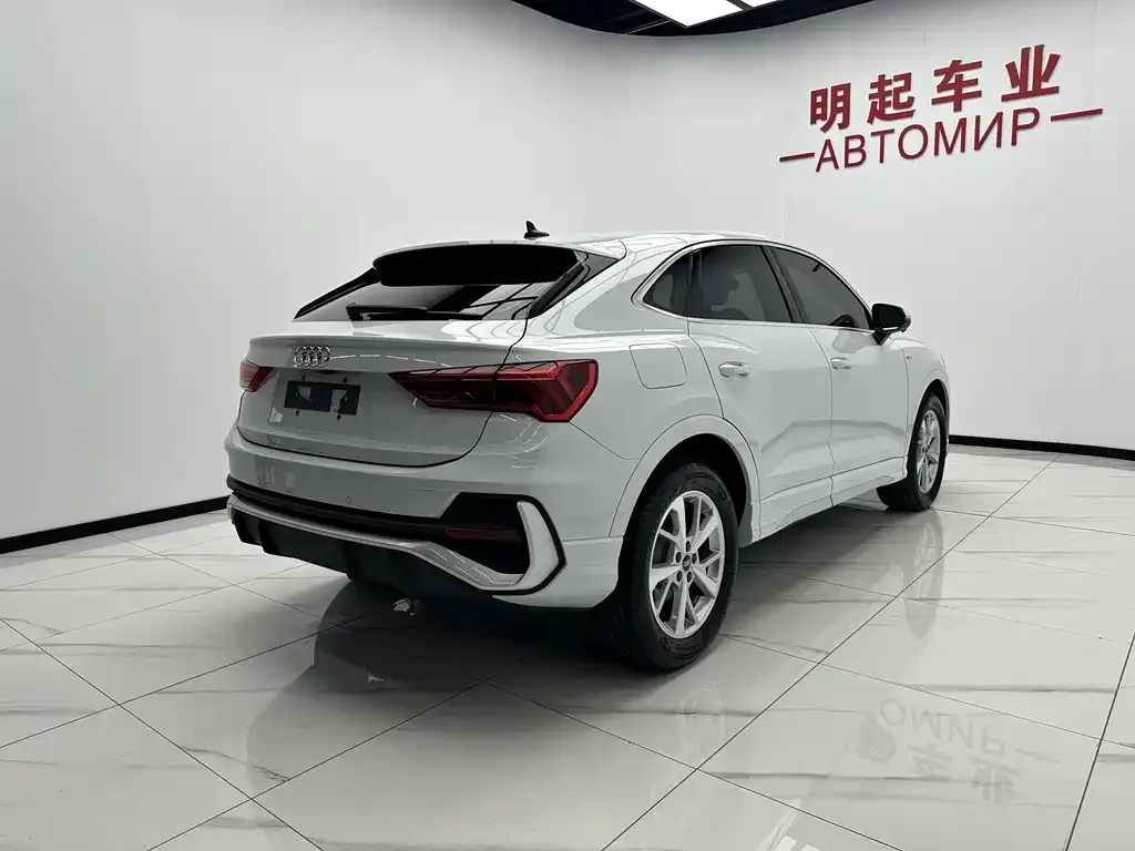 Audi Q3 Sportback — фото 6