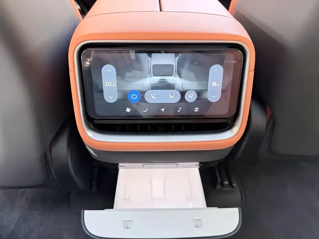 Xiaomi YU7 2025 из CN, фото 2