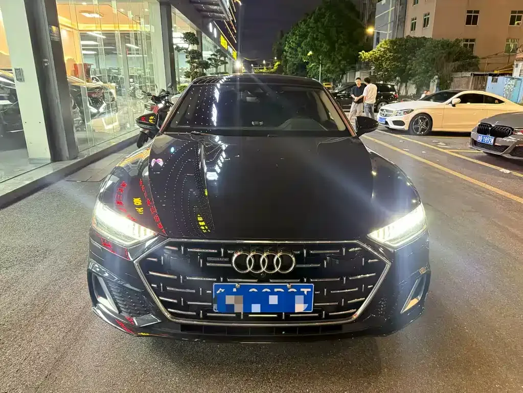 Audi A7L — фото 5