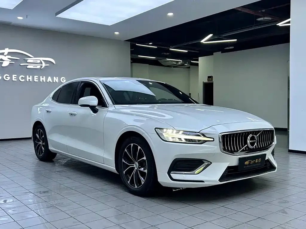 Volvo S60 2022 из CN, фото 7