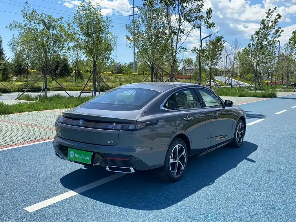 Changan Eado — фото 10