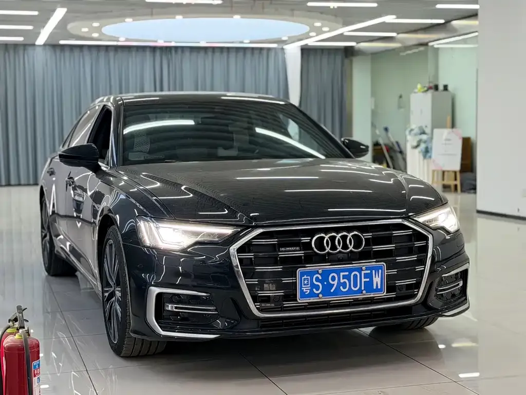 Audi A6L — фото 9
