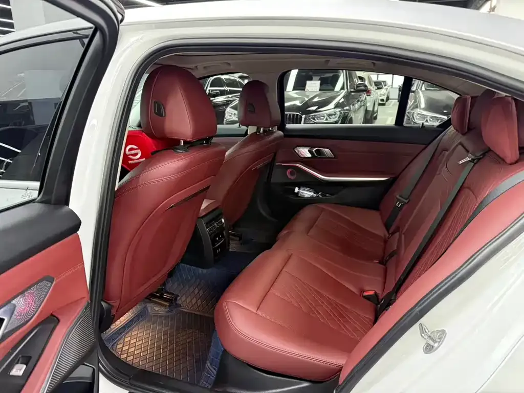 BMW 3 Series 2024 из CN, фото 5