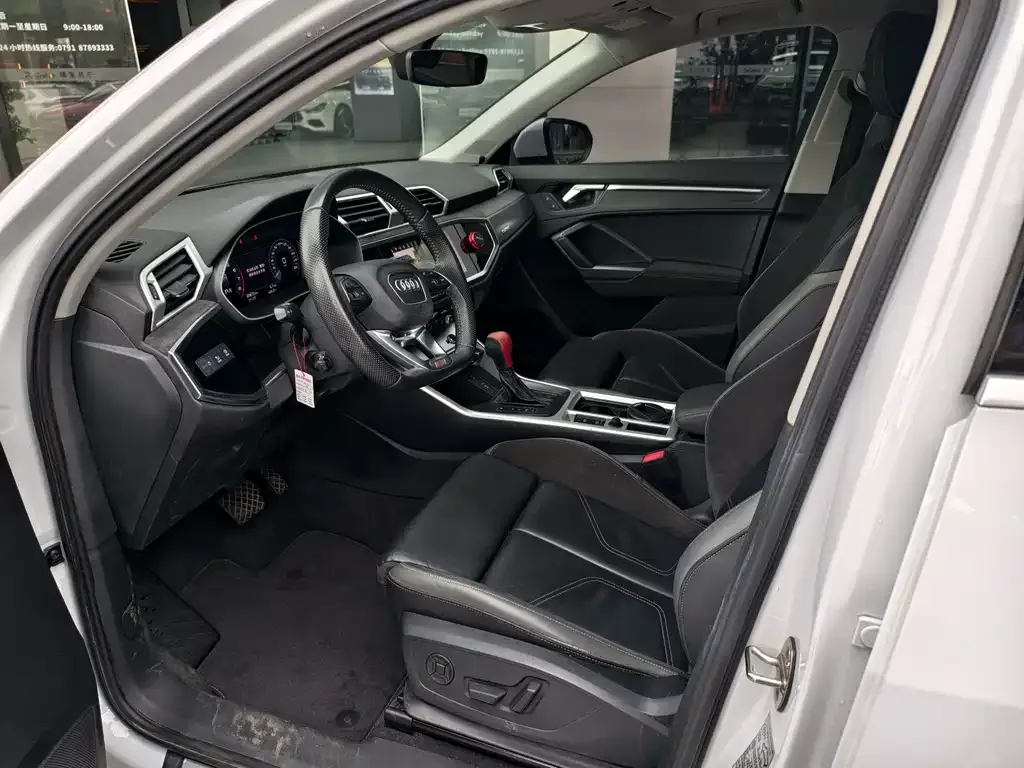 Audi Q3 2021 из CN, фото 8