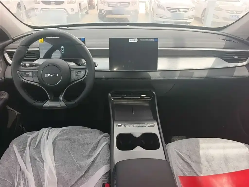 BYD Seal 05 DM-i — фото 6