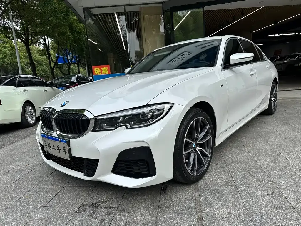 BMW 3 Series — фото 1
