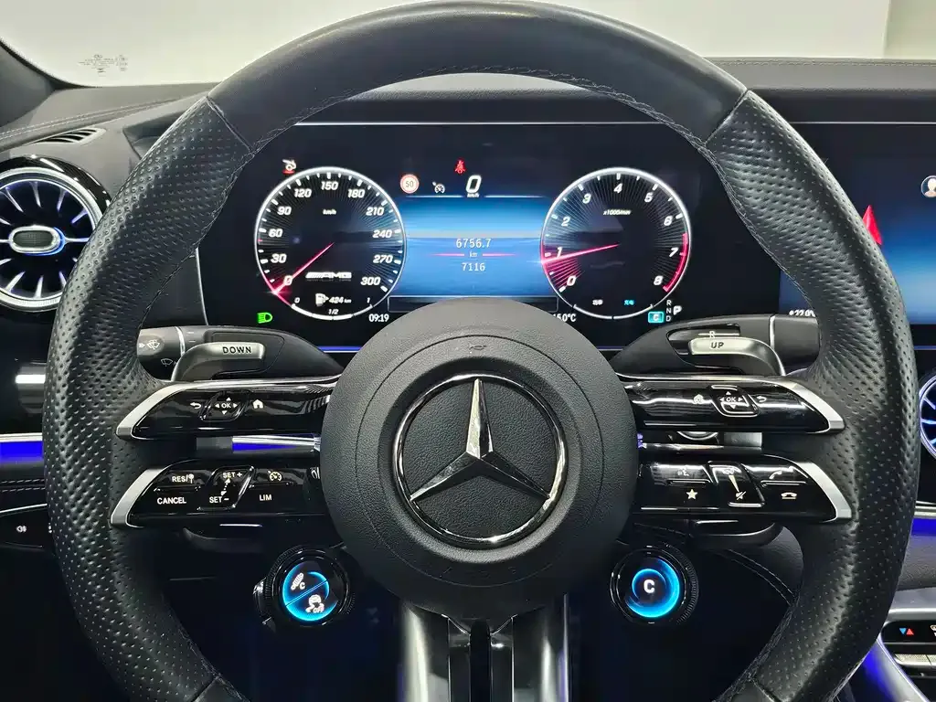 Mercedes-Benz AMG GT — фото 10