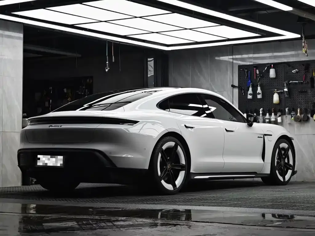 Porsche Taycan — фото 8