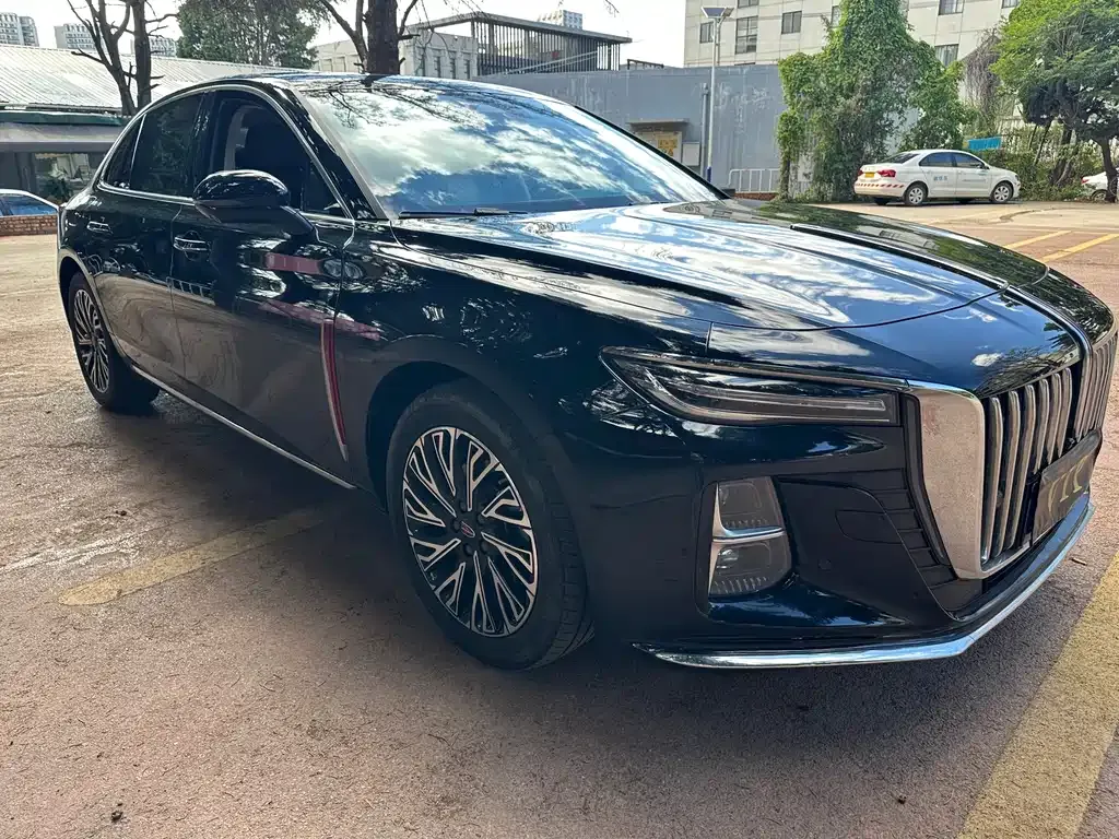 Hongqi H5 — фото 5
