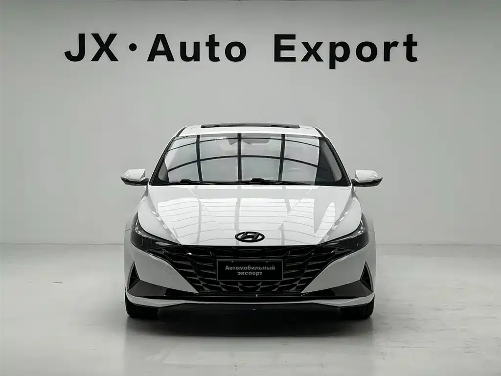 Hyundai Elantra — фото 3