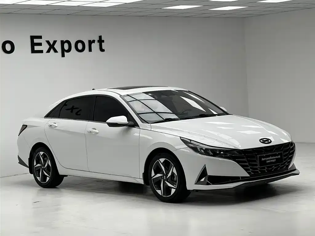 Hyundai Elantra — фото 4