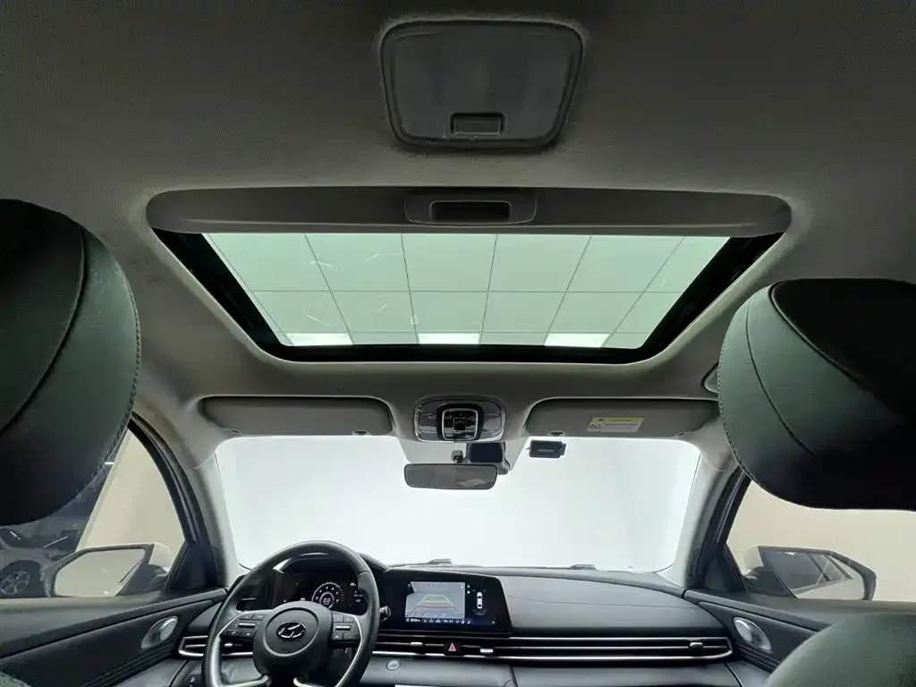 Hyundai Elantra — фото 10