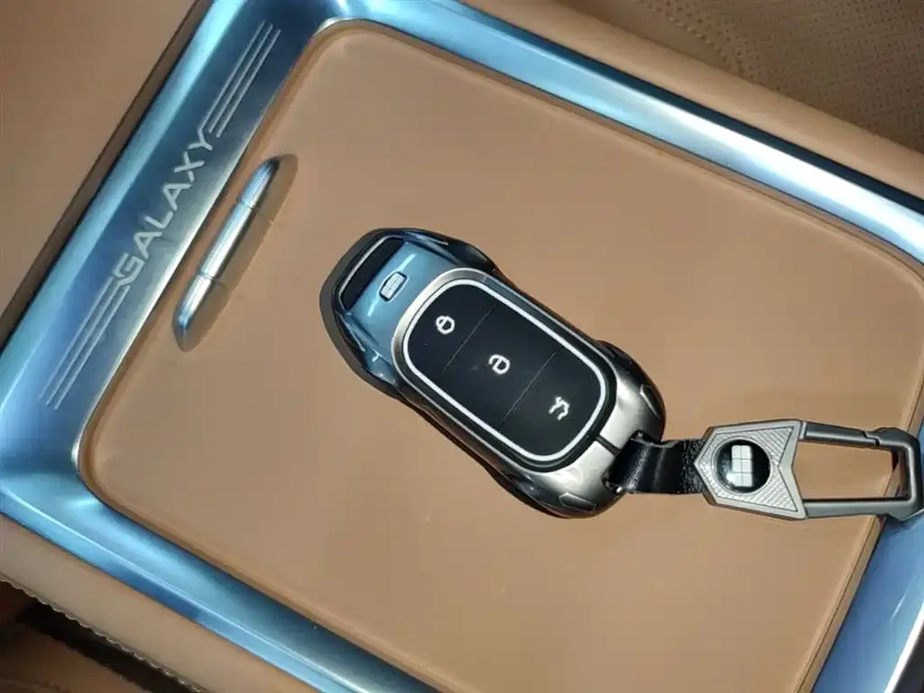 Geely Galaxy L7 — фото 2